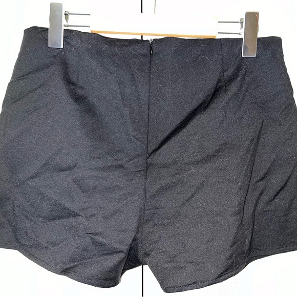 By The Way Shorts - Picture 3 of 8